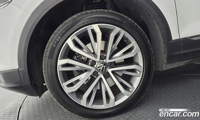 Volkswagen T-Roc 2021 2.0 автомат (гидро), миниатюра 5 Volkswagen T-Roc 2021 2.0 автомат (гидро), миниатюра 5