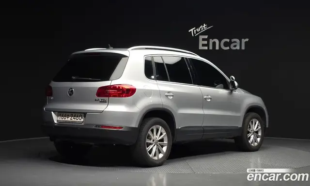 Volkswagen Tiguan 2014 2.0 автомат (гидро), миниатюра 2