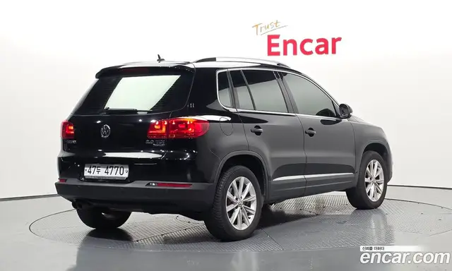 Volkswagen Tiguan 2015 2.0 автомат (гидро), миниатюра 2