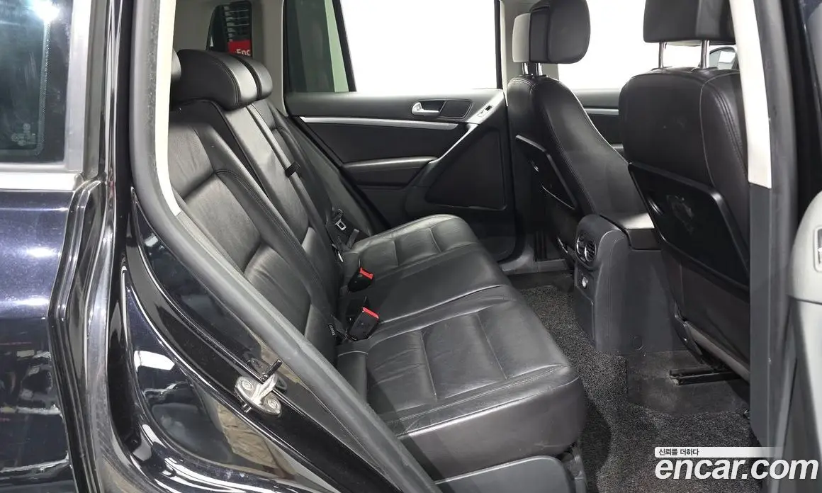 Volkswagen Tiguan 2015 2.0 автомат (гидро), фото 12