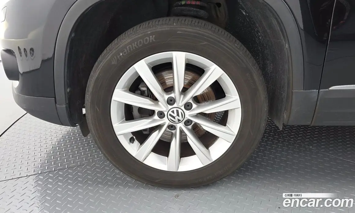 Volkswagen Tiguan 2015 2.0 автомат (гидро), фото 5