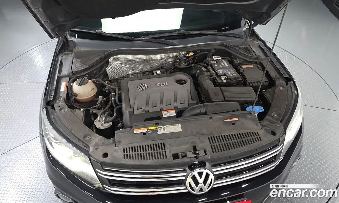 Volkswagen Tiguan 2015 2.0 автомат (гидро), фото 6