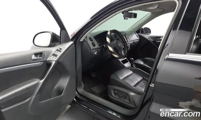 Volkswagen Tiguan 2015 2.0 автомат (гидро), миниатюра 10