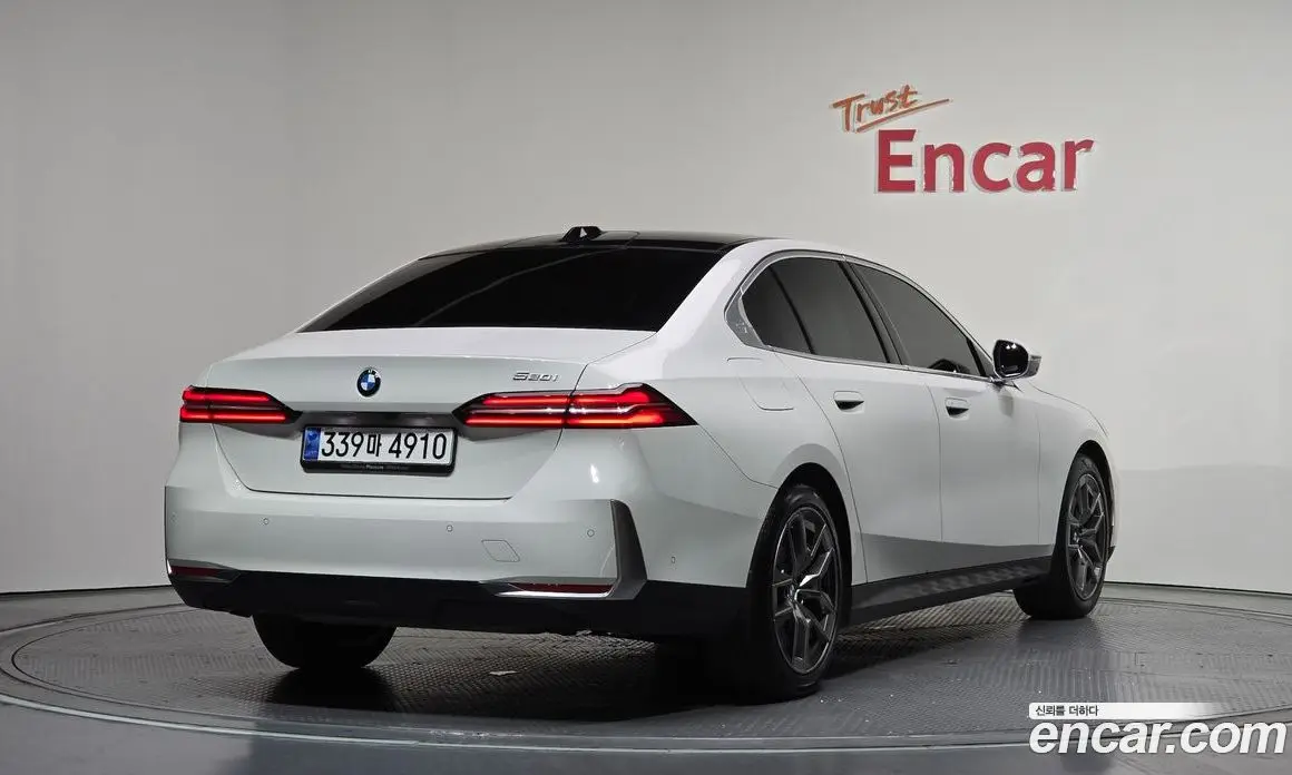 BMW 5 серия 2023 2.0 автомат (гидро), фото 2