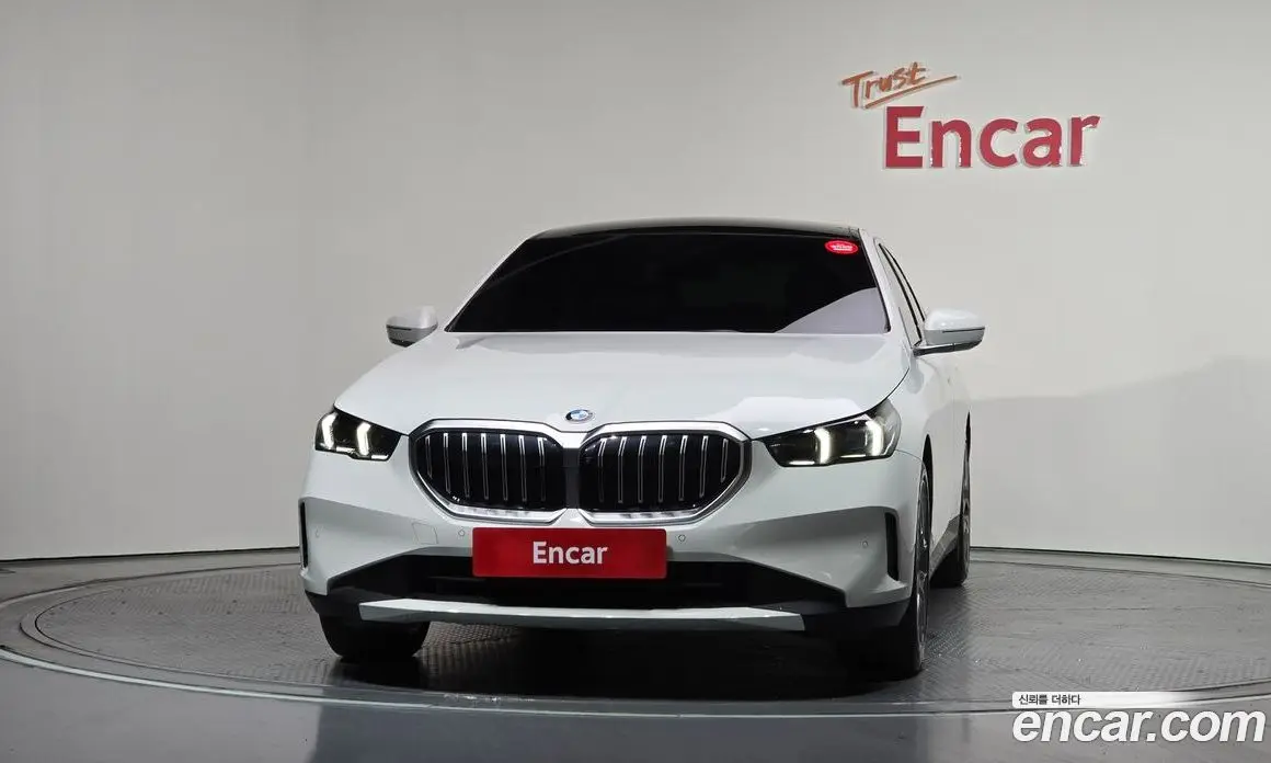 BMW 5 серия 2023 2.0 автомат (гидро), фото 3