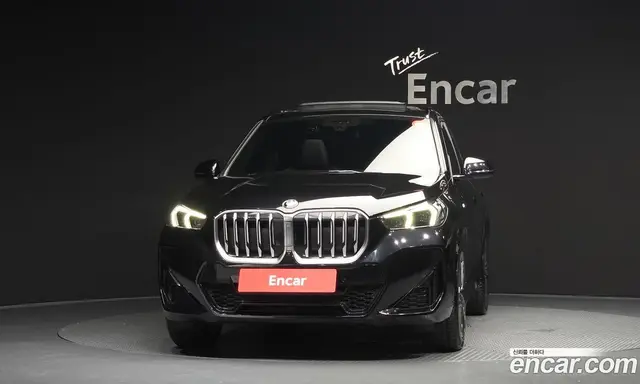 BMW X1 2023 2.0 автомат (гидро), миниатюра 3