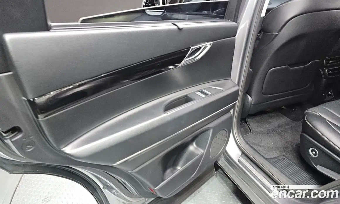 Genesis GV80 2021 2.5 автомат (гидро), фото 15 Genesis GV80 2021 2.5 автомат (гидро), фото 15