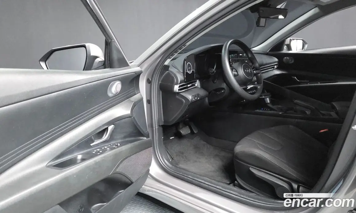 Hyundai Avante 2021 1.6 автомат (гидро), фото 13