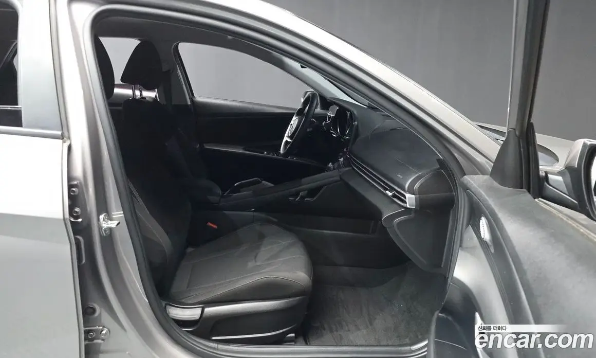 Hyundai Avante 2021 1.6 автомат (гидро), фото 17