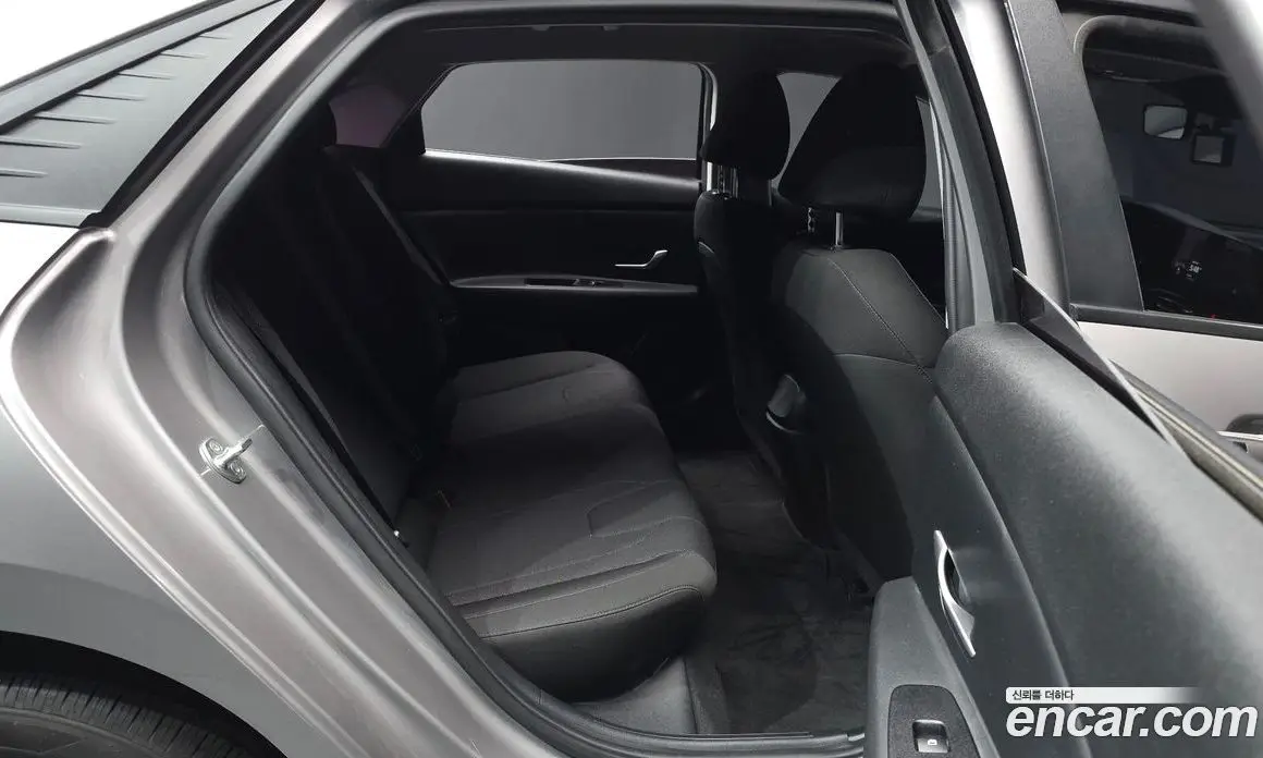 Hyundai Avante 2021 1.6 автомат (гидро), фото 18