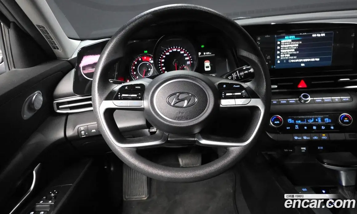 Hyundai Avante 2021 1.6 автомат (гидро), фото 19
