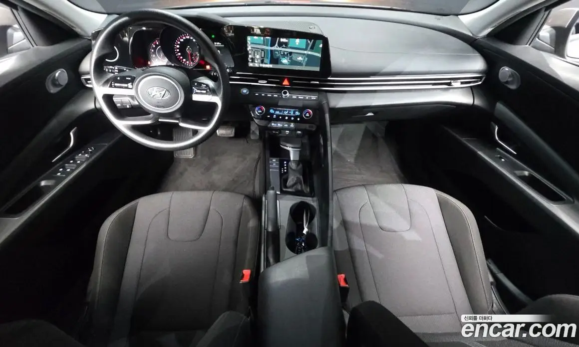 Hyundai Avante 2021 1.6 автомат (гидро), фото 10
