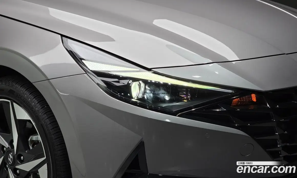 Hyundai Avante 2022 1.6 автомат (гидро), фото 8