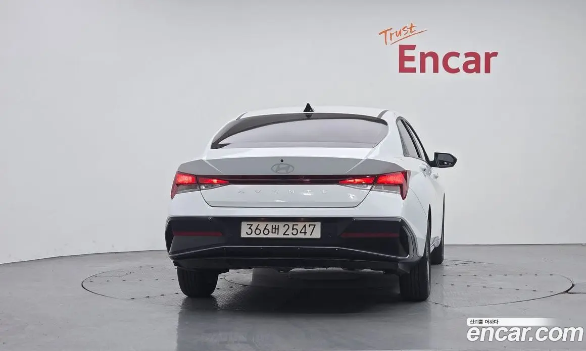 Hyundai Avante 2025 1.6 автомат (гидро), фото 4