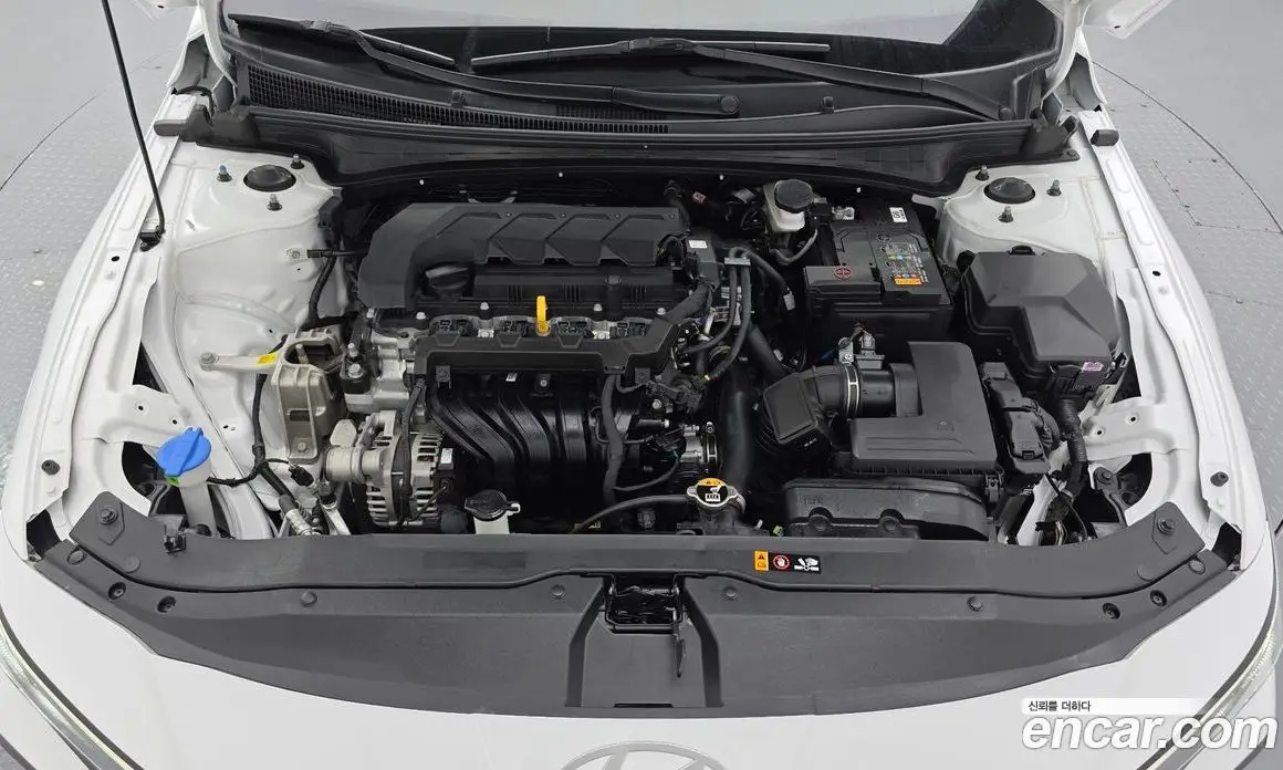 Hyundai Avante 2025 1.6 автомат (гидро), фото 6