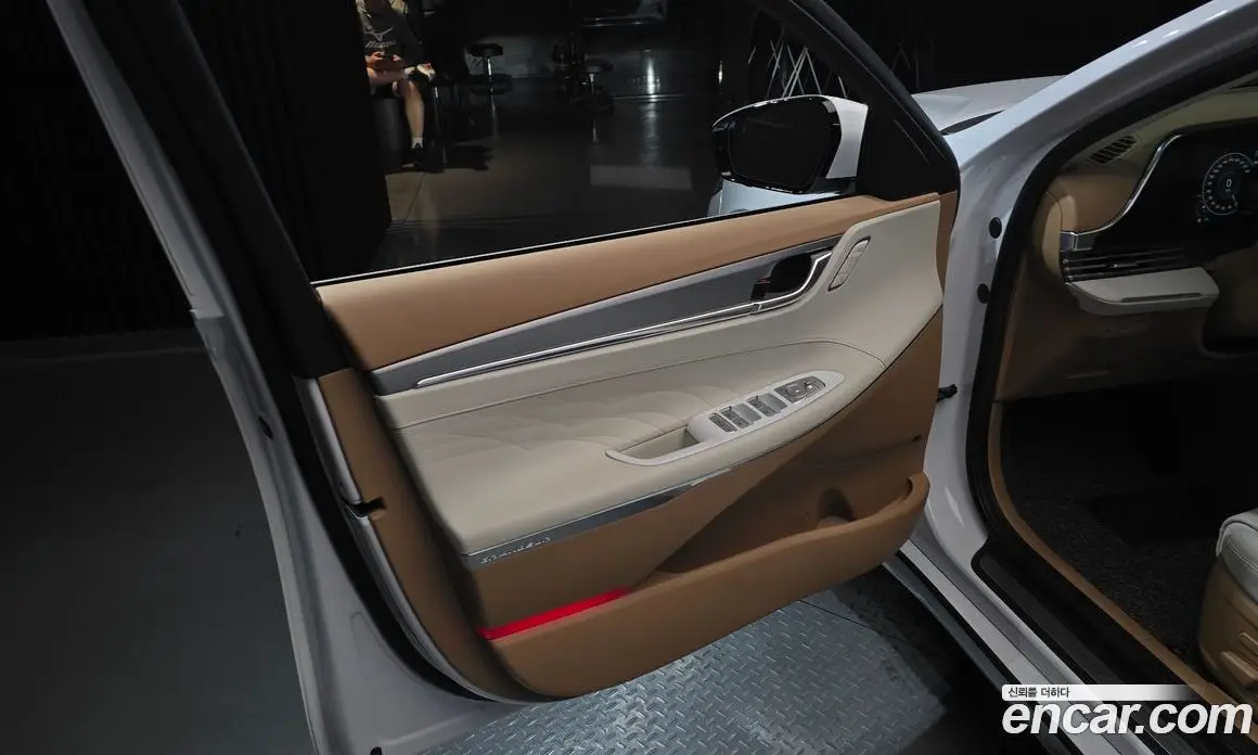 Hyundai Grandeur 2022 3.3 автомат (гидро), фото 14