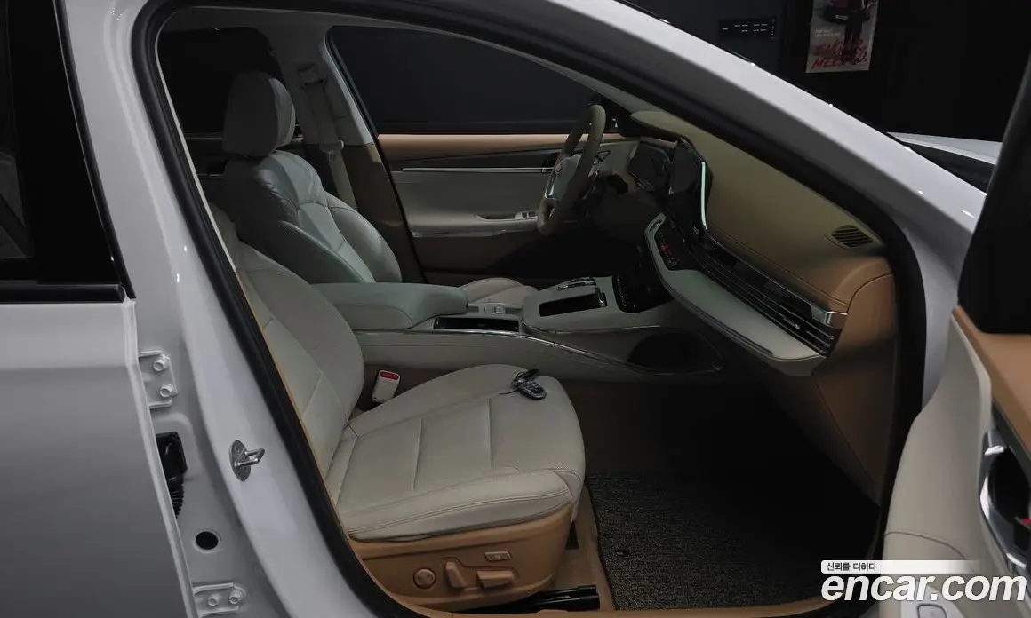 Hyundai Grandeur 2022 3.3 автомат (гидро), фото 16