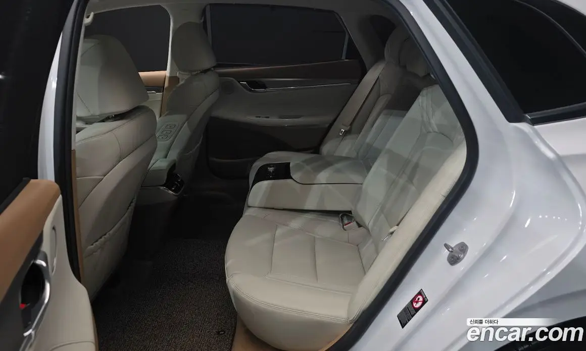 Hyundai Grandeur 2022 3.3 автомат (гидро), фото 18