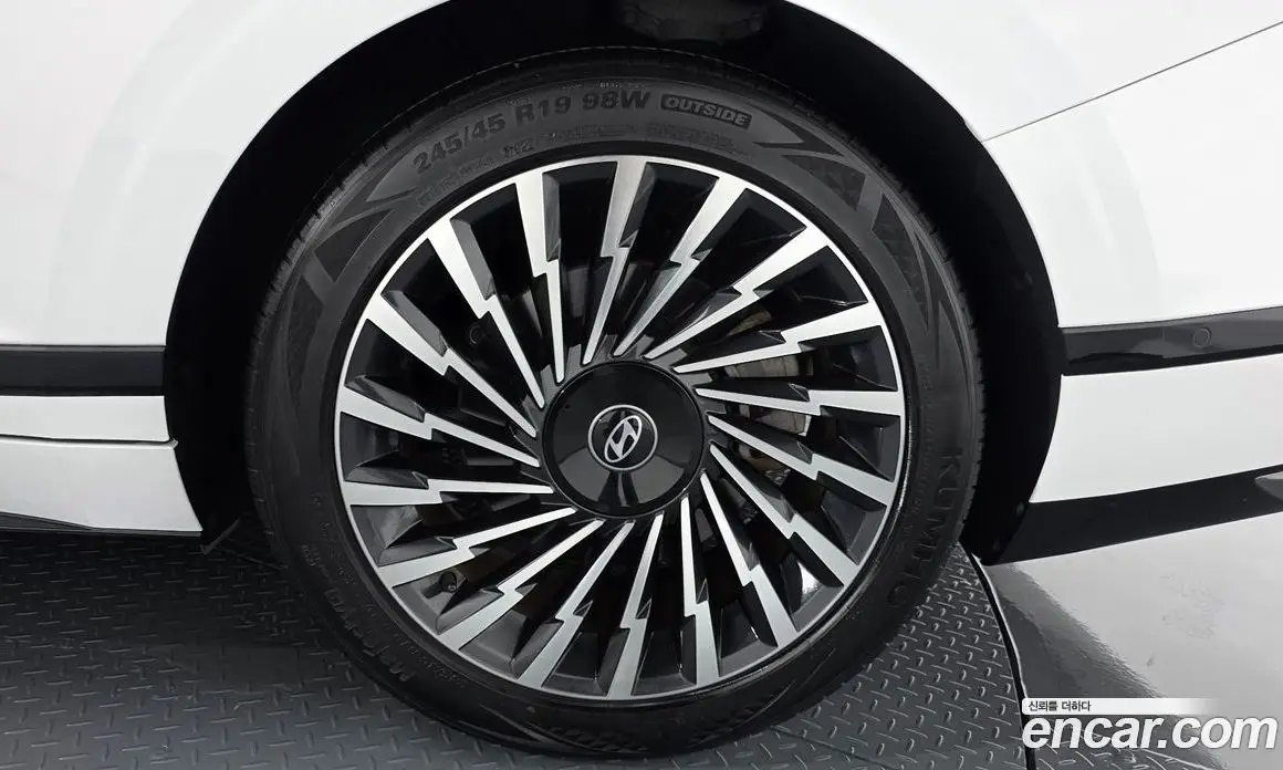 Hyundai Grandeur 2023 3.5 автомат (гидро), фото 6