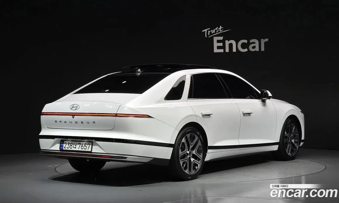 Hyundai Grandeur 2023 2.5 автомат (гидро), фото 2 Hyundai Grandeur 2023 2.5 автомат (гидро), фото 2