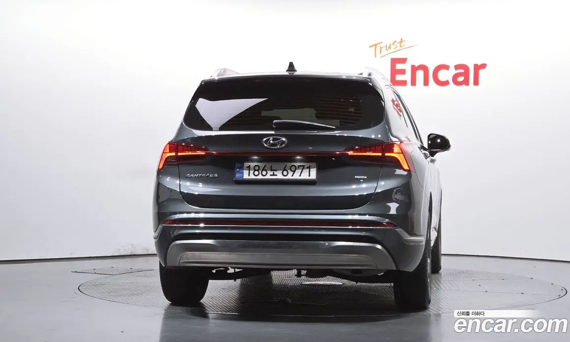 Hyundai Santa Fe 2023 1.6 автомат (гидро), фото 4