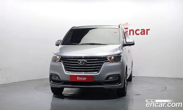 Hyundai Starex 2018 2.5 автомат (гидро), миниатюра 3