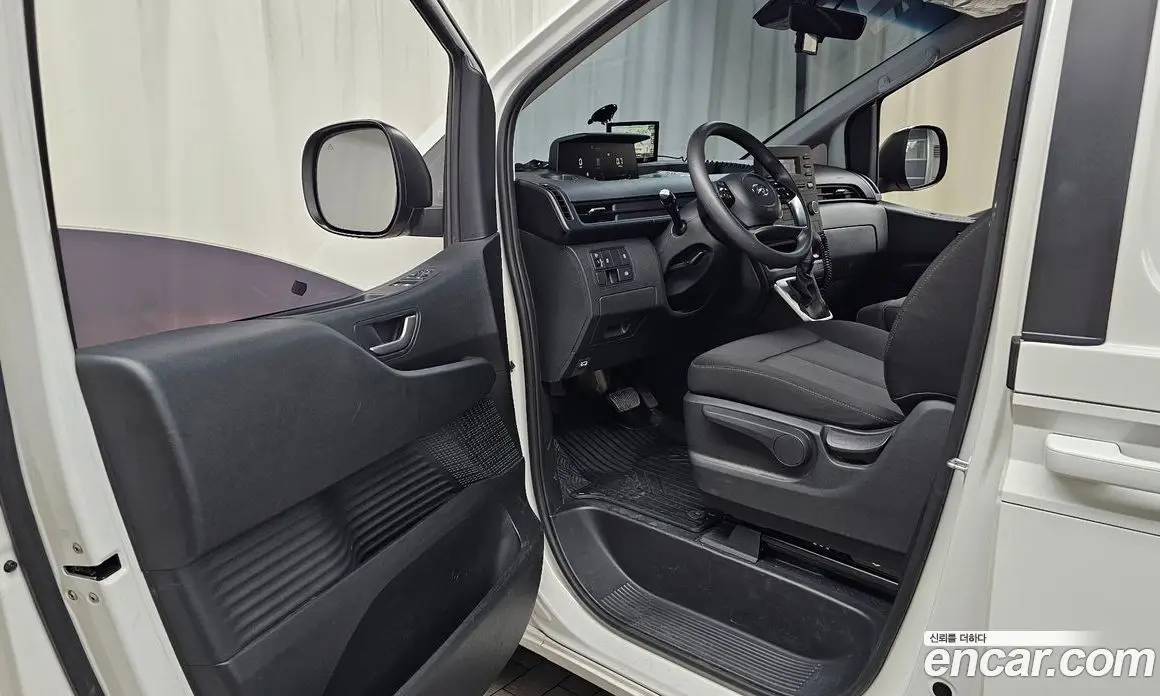 Hyundai Staria 2022 2.2 автомат (гидро), фото 12