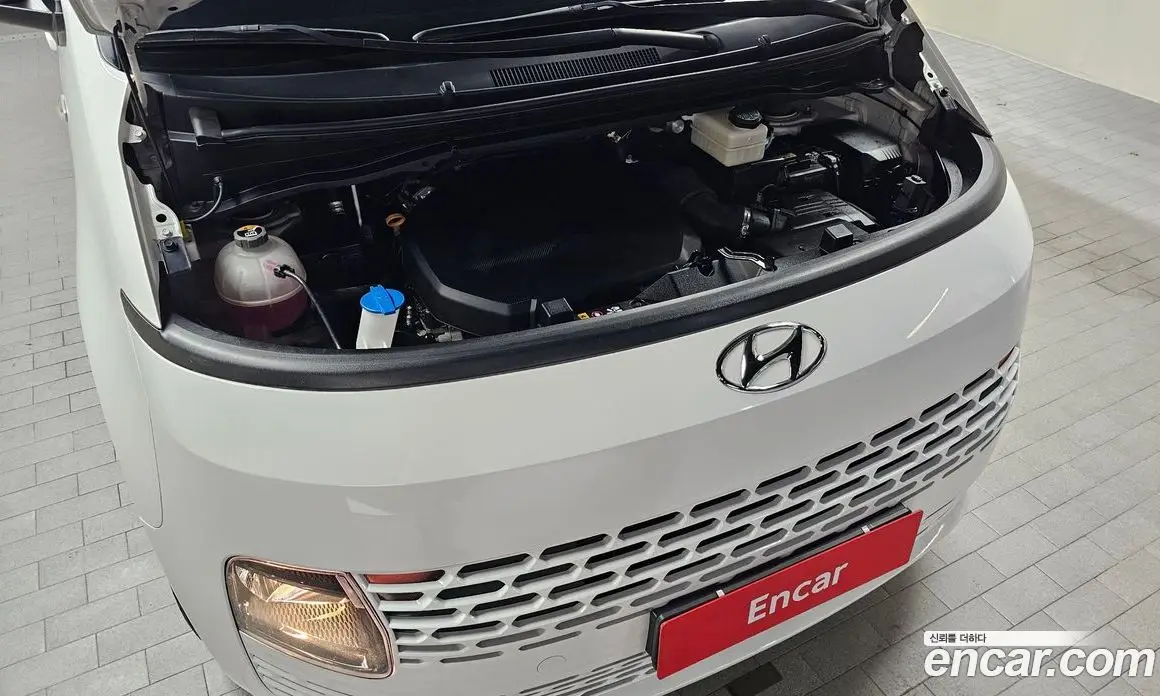 Hyundai Staria 2022 2.2 автомат (гидро), фото 5