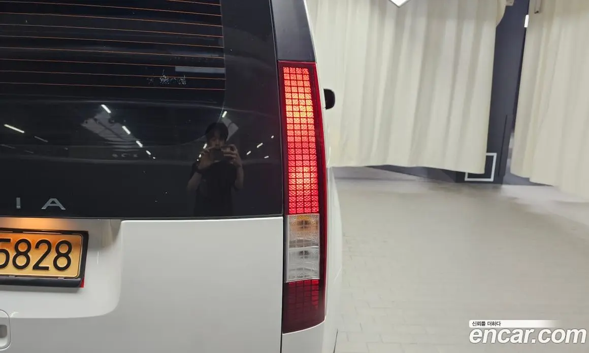 Hyundai Staria 2022 2.2 автомат (гидро), фото 8