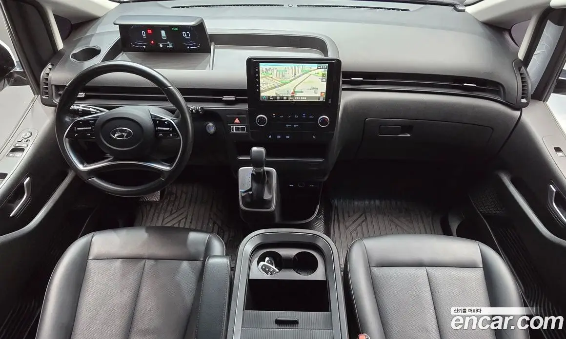 Hyundai Staria 2022 2.2 автомат (гидро), фото 7