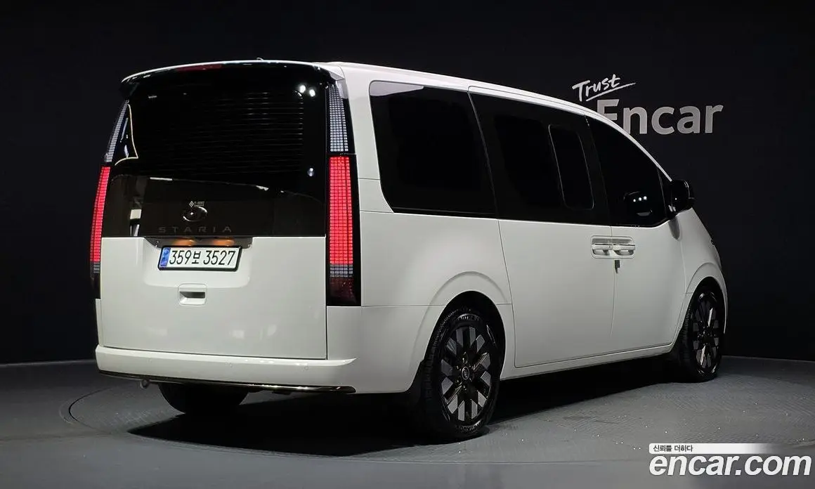 Hyundai Staria 2023 3.5 автомат (гидро), фото 2 Hyundai Staria 2023 3.5 автомат (гидро), фото 2