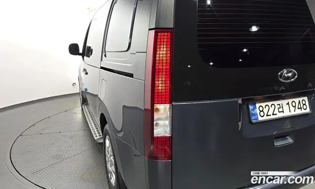Hyundai Staria 2023 2.2 автомат (гидро), миниатюра 9