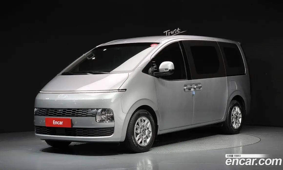 Hyundai Staria 2026 3.5 автомат (гидро), фото 1