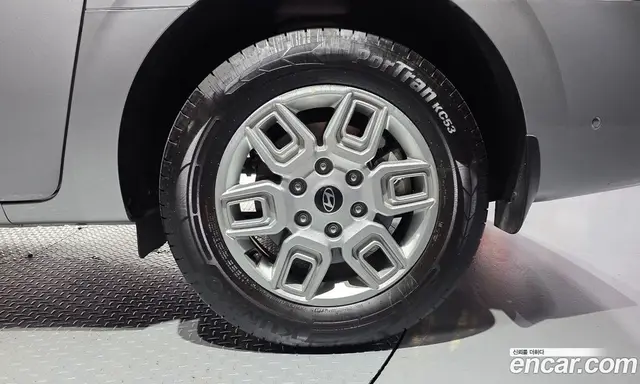 Hyundai Staria 2026 3.5 автомат (гидро), миниатюра 7