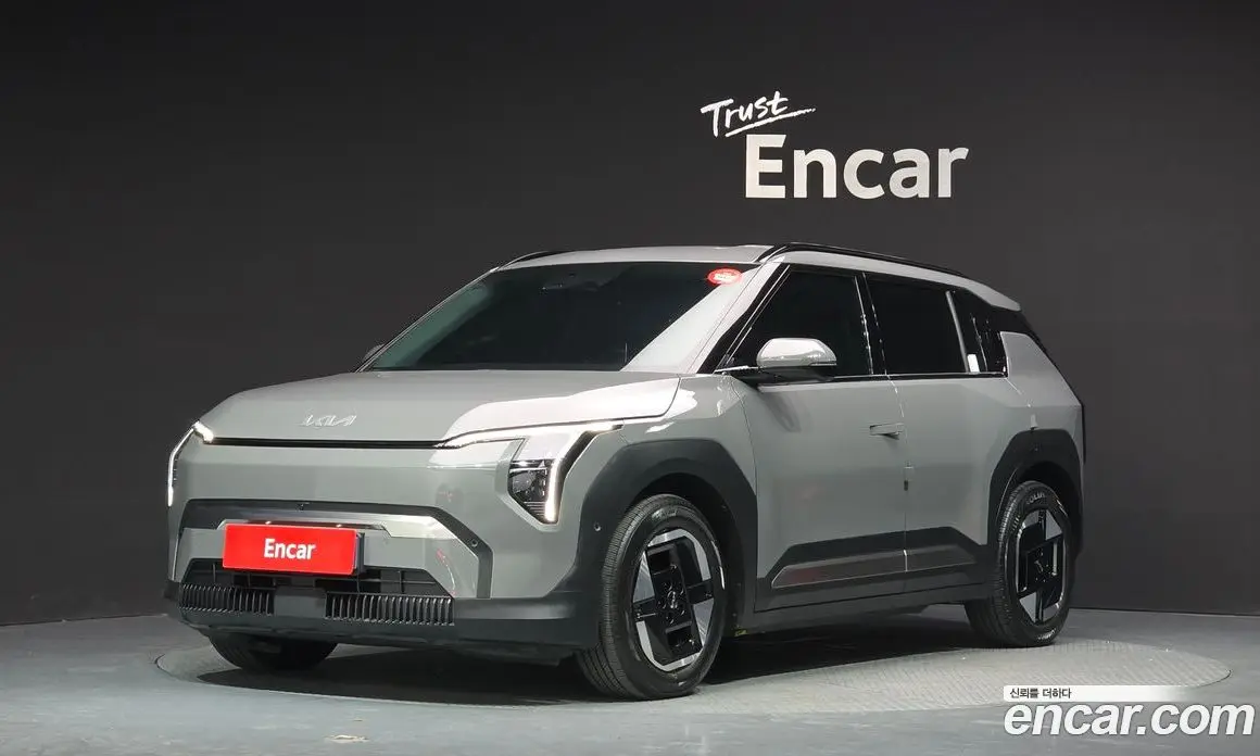 Kia EV3 2024 0.2 автомат (гидро), фото 1 Kia EV3 2024 0.2 автомат (гидро), фото 1