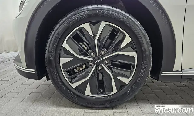 Kia EV6 2023 0.1 автомат (гидро), миниатюра 5 Kia EV6 2023 0.1 автомат (гидро), миниатюра 5