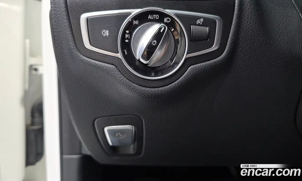 Mercedes-Benz C-Class 2017 2.0 автомат (гидро), фото 14 Mercedes-Benz C-Class 2017 2.0 автомат (гидро), фото 14