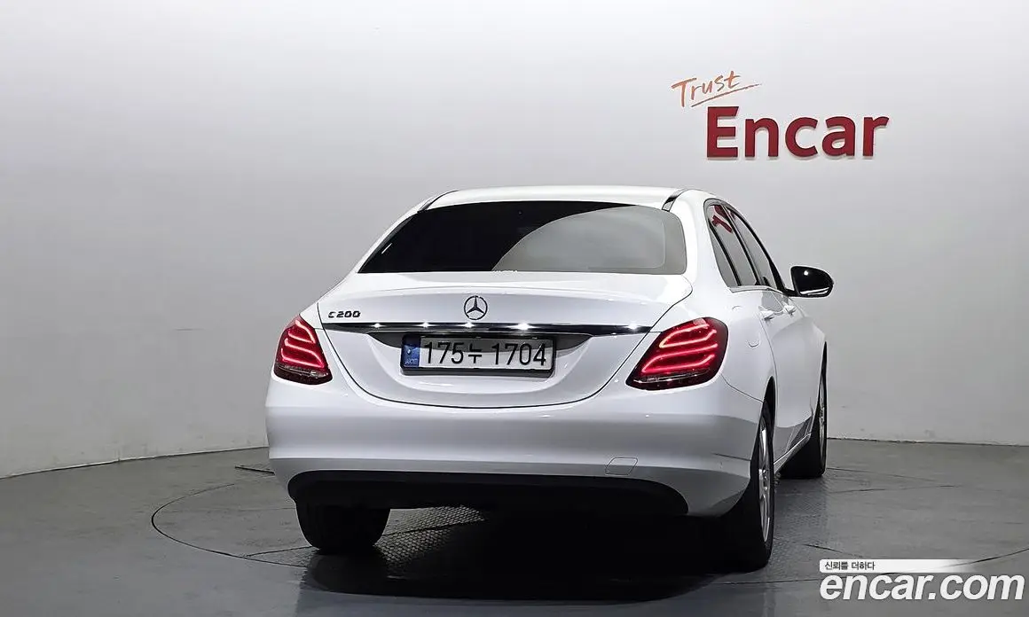 Mercedes-Benz C-Class 2017 2.0 автомат (гидро), фото 4 Mercedes-Benz C-Class 2017 2.0 автомат (гидро), фото 4