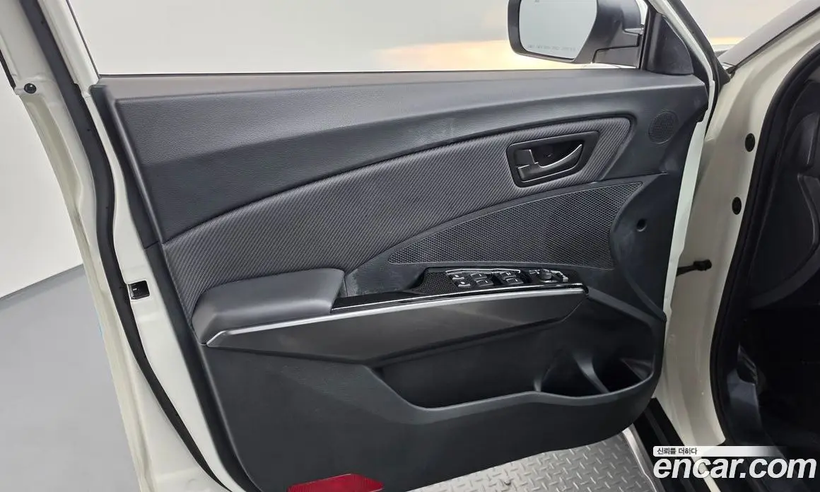 SsangYong TIBOLI 2025 1.5 автомат (гидро), фото 14 SsangYong TIBOLI 2025 1.5 автомат (гидро), фото 14