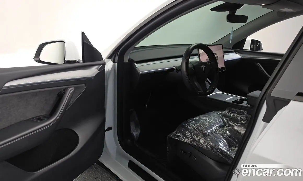 Tesla Model Y 2024 0.2 автомат (гидро), фото 12 Tesla Model Y 2024 0.2 автомат (гидро), фото 12