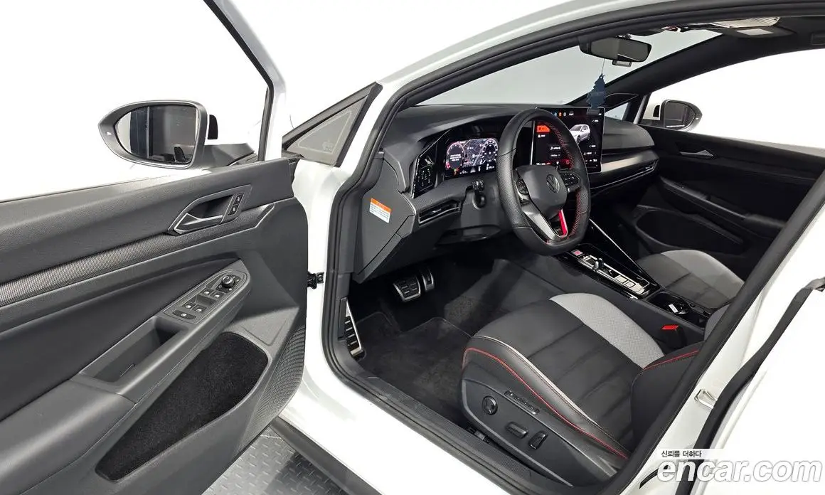 Volkswagen Golf 2025 2.0 автомат (гидро), фото 12 Volkswagen Golf 2025 2.0 автомат (гидро), фото 12