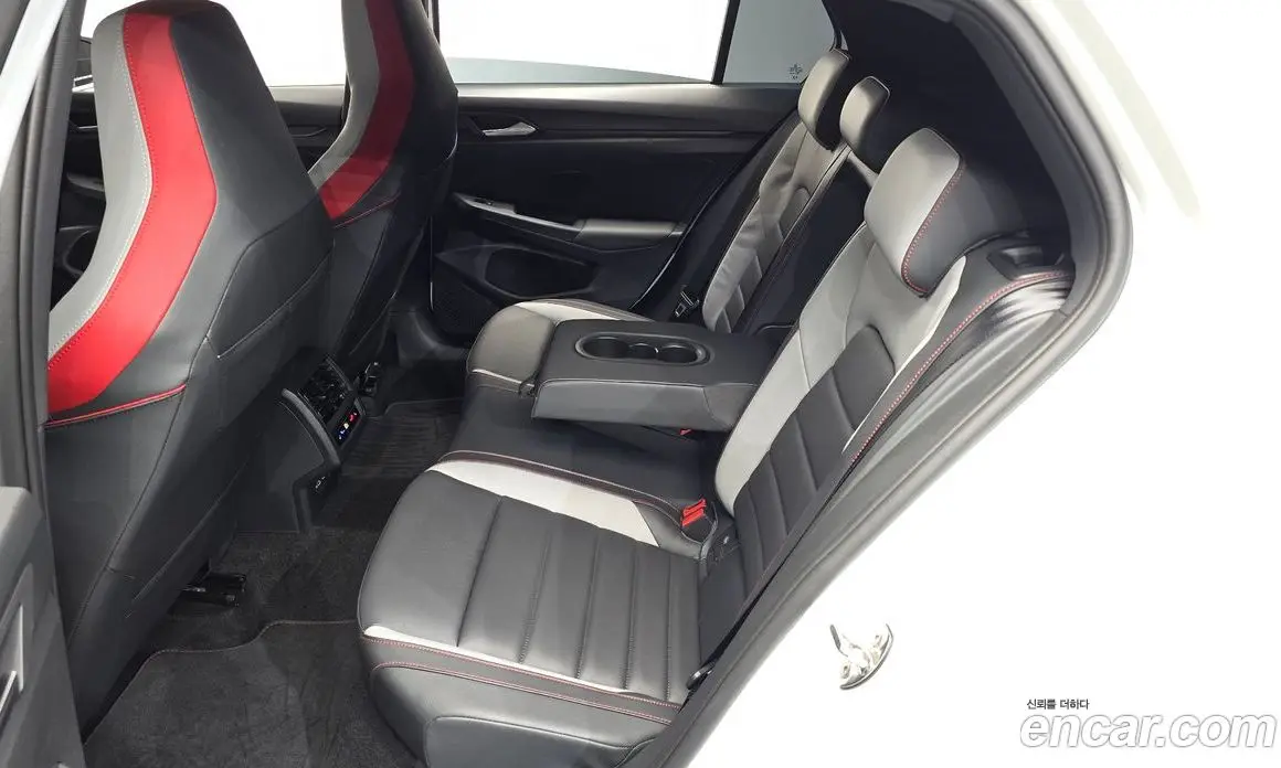 Volkswagen Golf 2025 2.0 автомат (гидро), фото 16 Volkswagen Golf 2025 2.0 автомат (гидро), фото 16