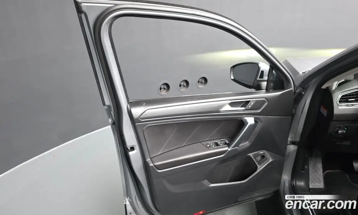 Volkswagen Tiguan 2020 2.0 автомат (гидро), фото 14