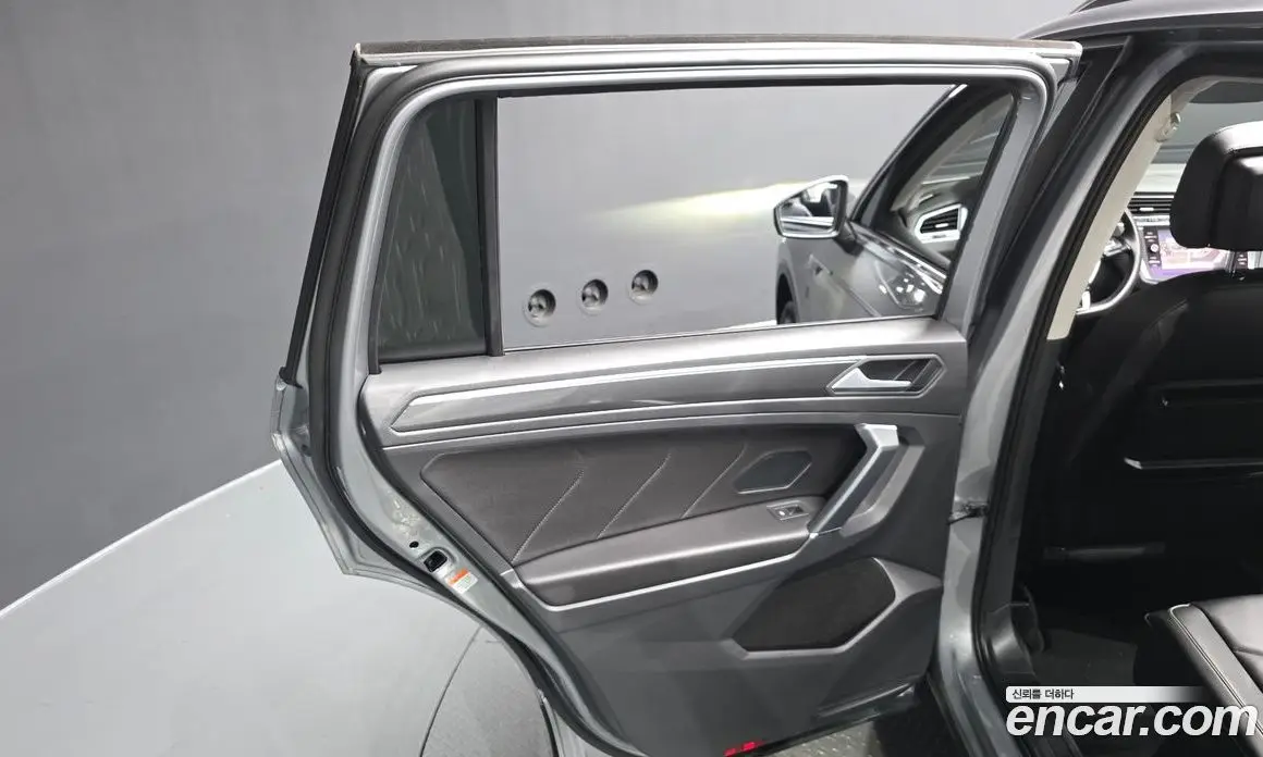 Volkswagen Tiguan 2020 2.0 автомат (гидро), фото 15