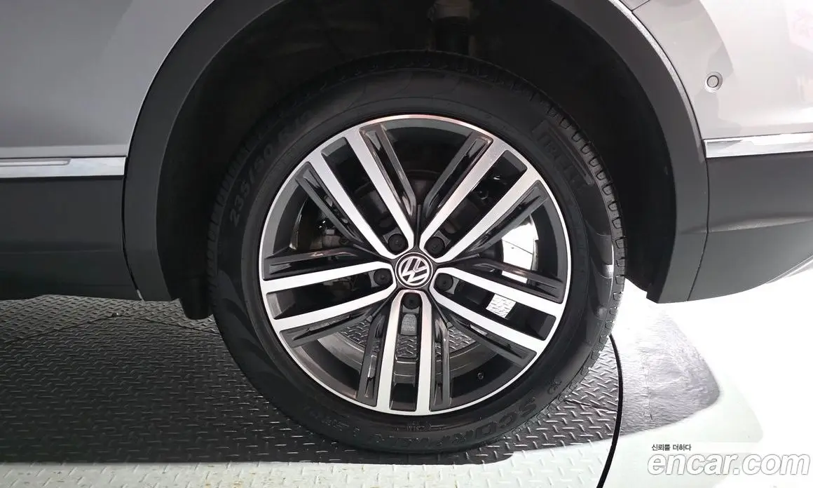 Volkswagen Tiguan 2020 2.0 автомат (гидро), фото 7