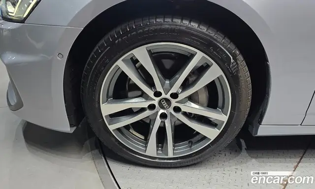 Audi A6 2022 2.0 автомат (гидро), миниатюра 5