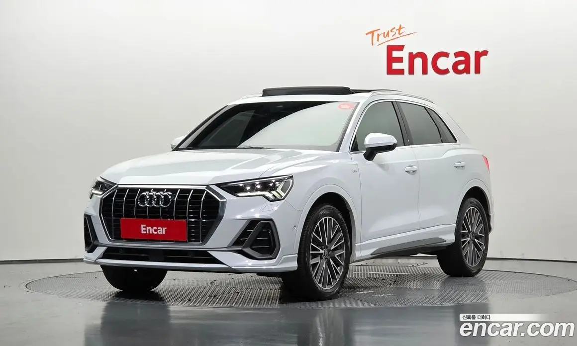Audi Q3 2022 2.0 автомат (гидро), фото 1 Audi Q3 2022 2.0 автомат (гидро), фото 1