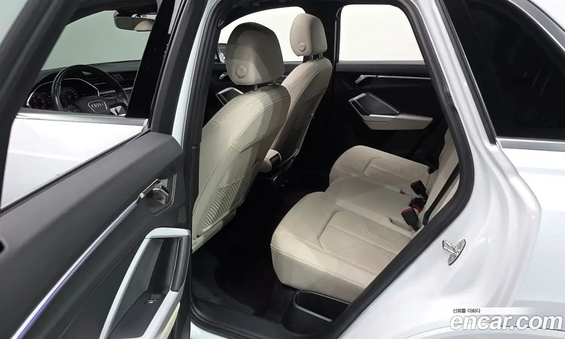 Audi Q3 2023 2.0 автомат (гидро), фото 18