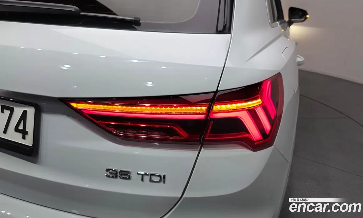 Audi Q3 2023 2.0 автомат (гидро), фото 9