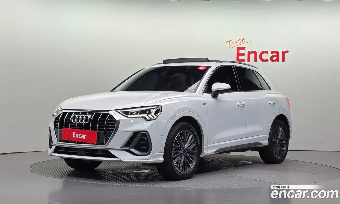 Audi Q3 2023 2.0 автомат (гидро), фото 1 Audi Q3 2023 2.0 автомат (гидро), фото 1